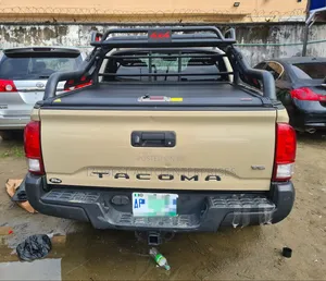Original Tacoma Boot Cover 200
