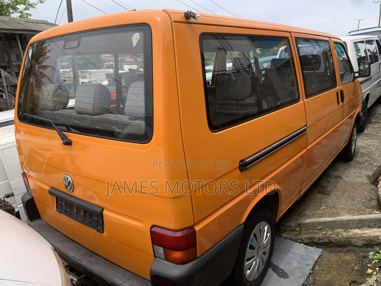 Volkswagen Transporter 2007 Yellow