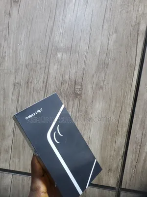 New Samsung Galaxy Z Flip7 256 GB Silver