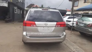 Toyota Sienna CE 2005 Silver