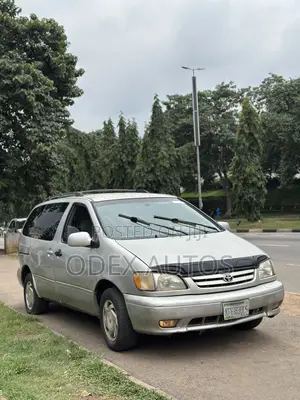Toyota Sienna LE 2003 Silver