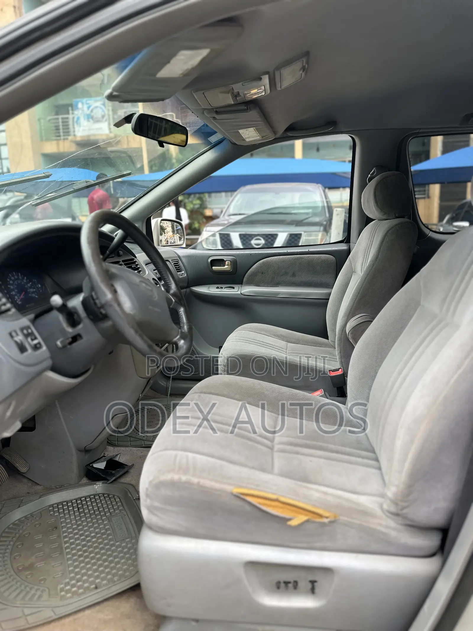 Toyota Sienna LE 2003 Silver