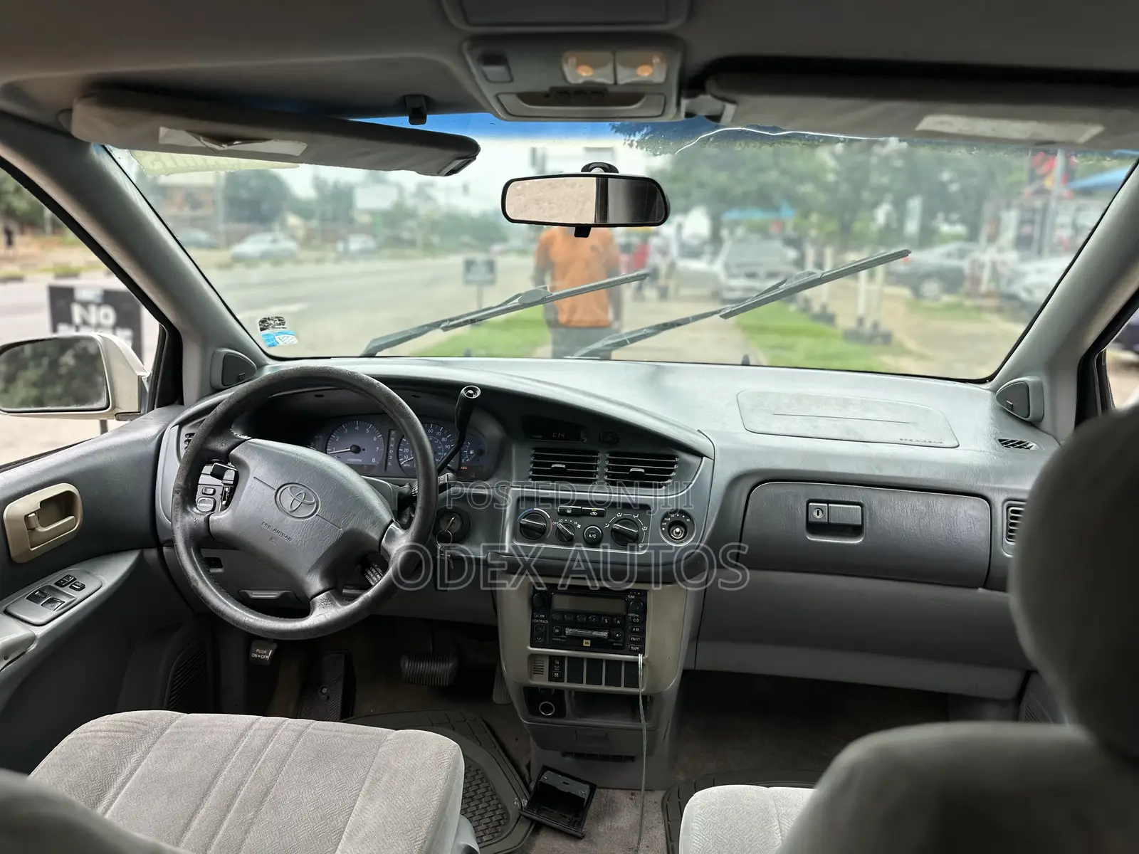 Toyota Sienna LE 2003 Silver