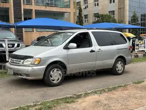 Toyota Sienna LE 2003 Silver