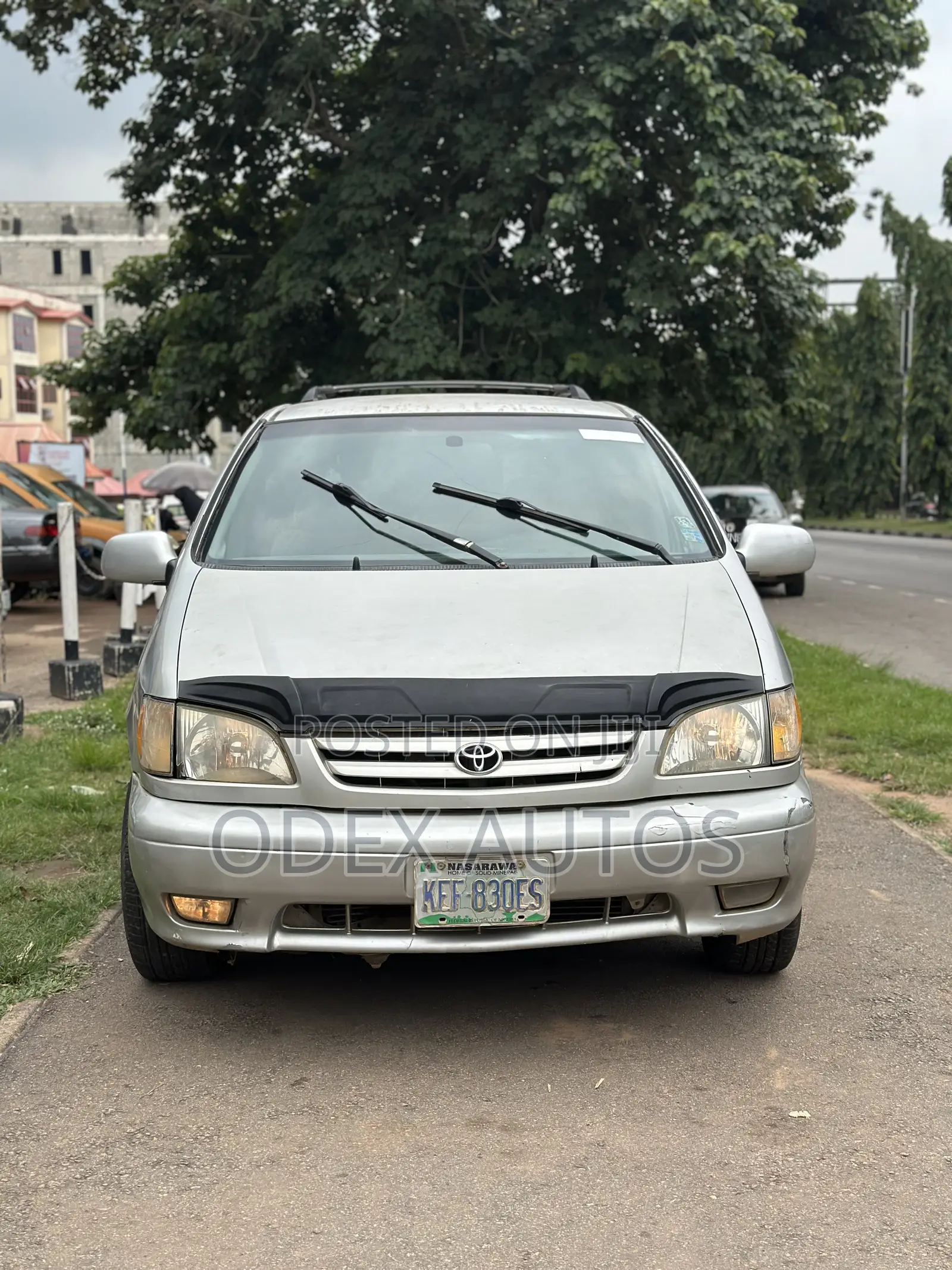 Toyota Sienna LE 2003 Silver