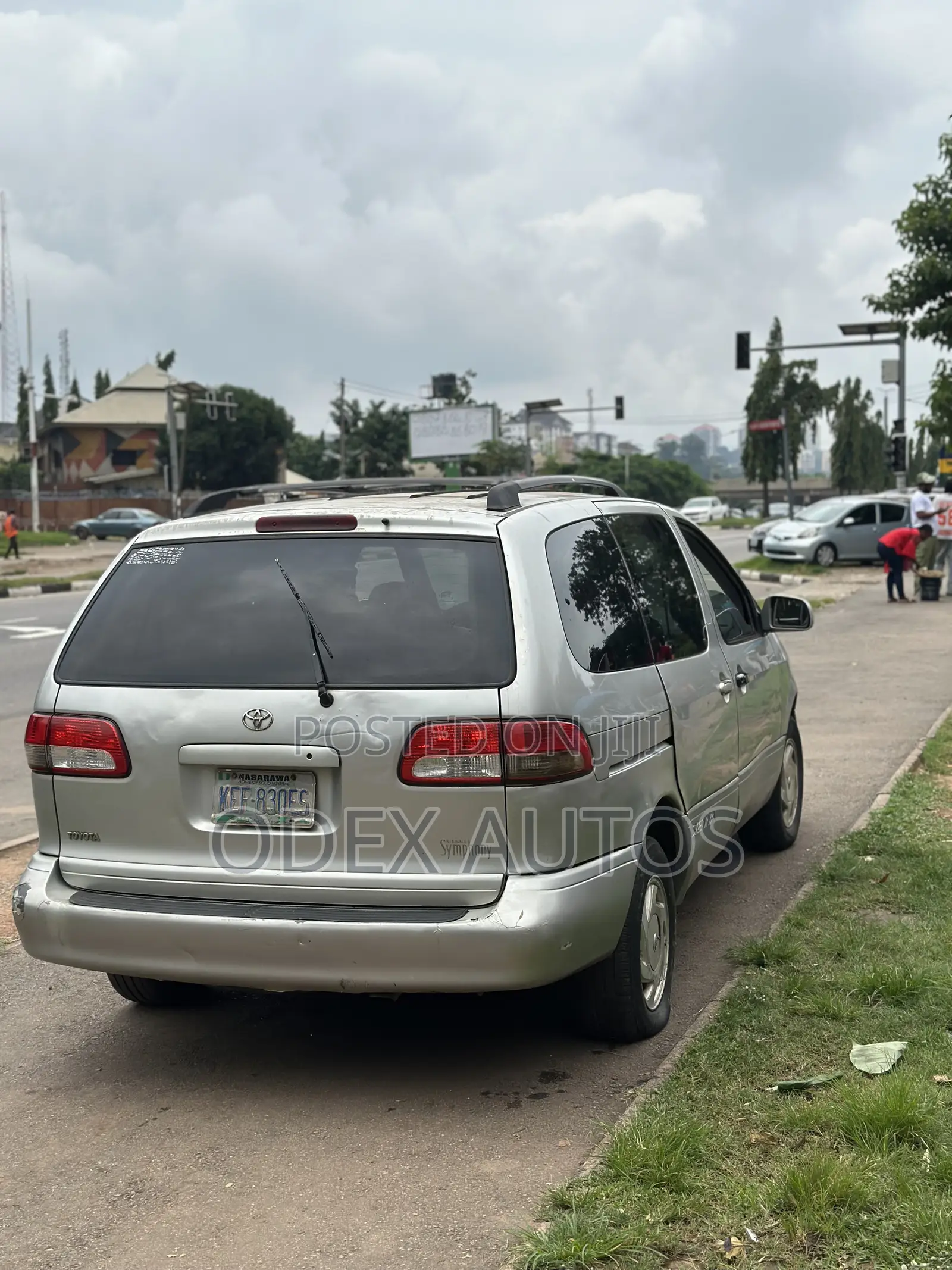 Toyota Sienna LE 2003 Silver