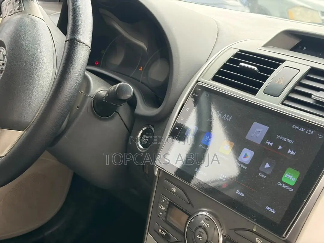 Toyota Corolla 2012 Silver