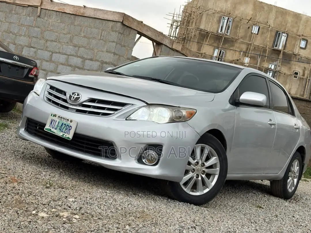 Toyota Corolla 2012 Silver