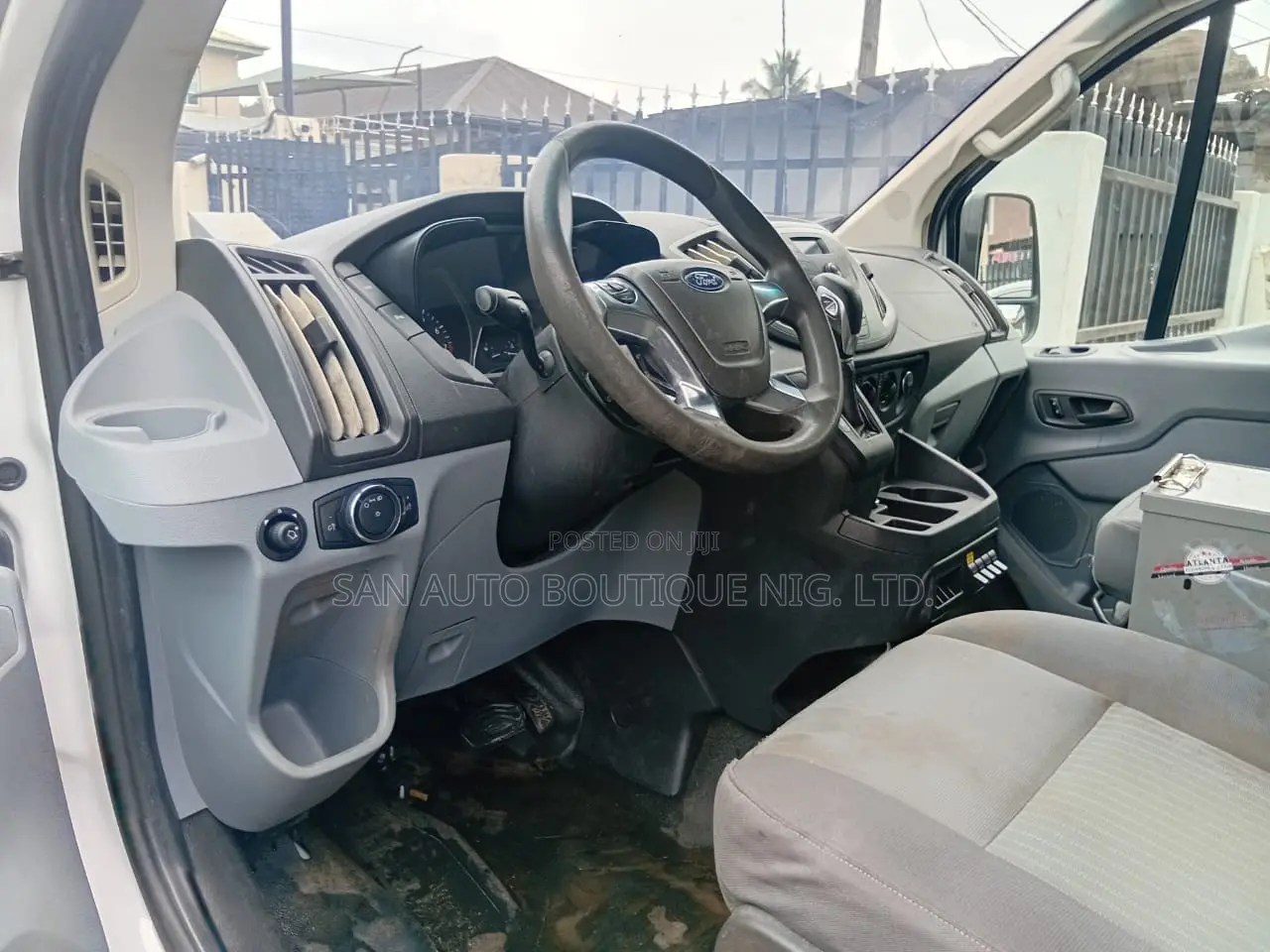 Ford Transit-350 2017 White