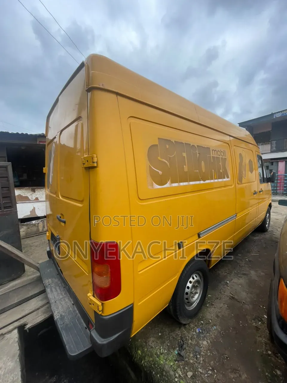 Volkswagen LT 2005 Yellow
