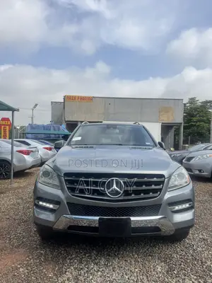 Mercedes-Benz M Class ML350 4dr SUV (3.5L 6cyl 7A) 2014 Gray