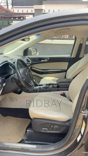 Ford Edge Titanium 4dr AWD 2017 Gray