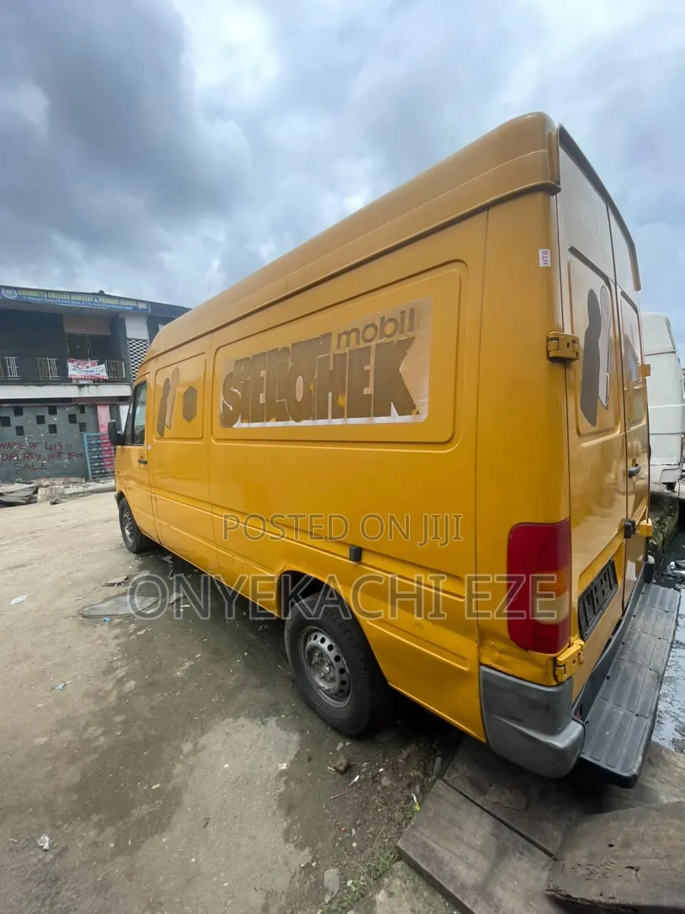 Volkswagen LT 2005 Yellow