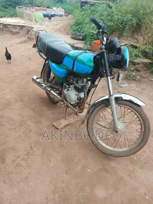 Bajaj Boxer 100 2022 Blue