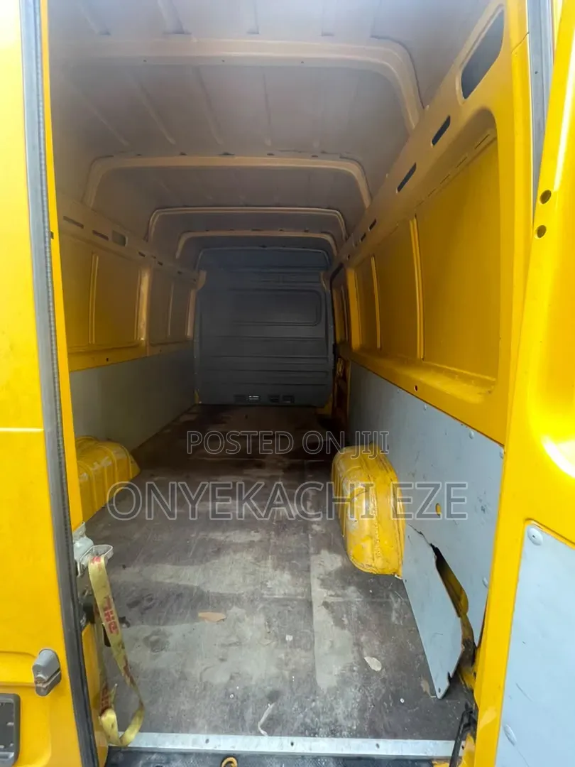 Volkswagen LT 2005 Yellow