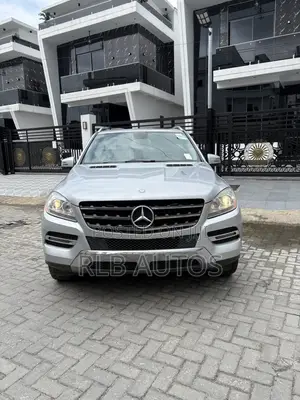 Mercedes-Benz M Class ML350 4MATIC 4dr SUV AWD (3.5L 6cyl 7A) 2014