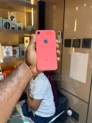 Apple iPhone XR 64 GB Red