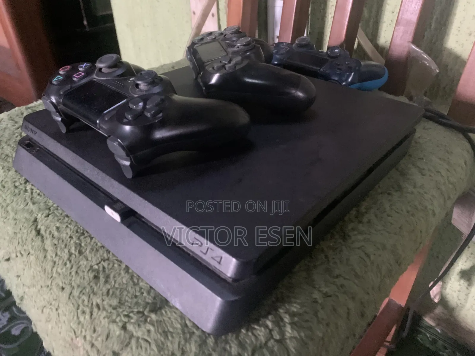 PlayStation 4 Slim