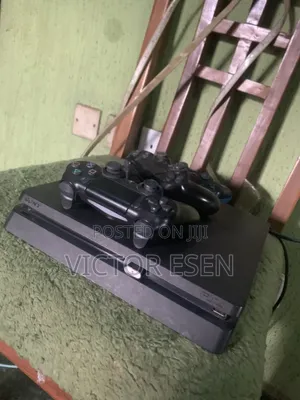 PlayStation 4 Slim
