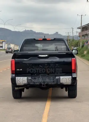 Toyota Tundra 2023 Black
