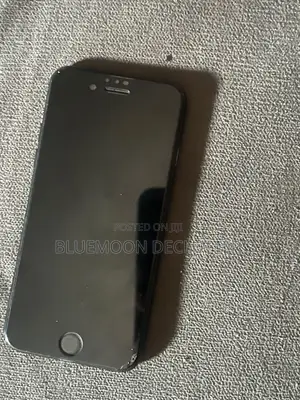 Apple iPhone 7 32 GB Black