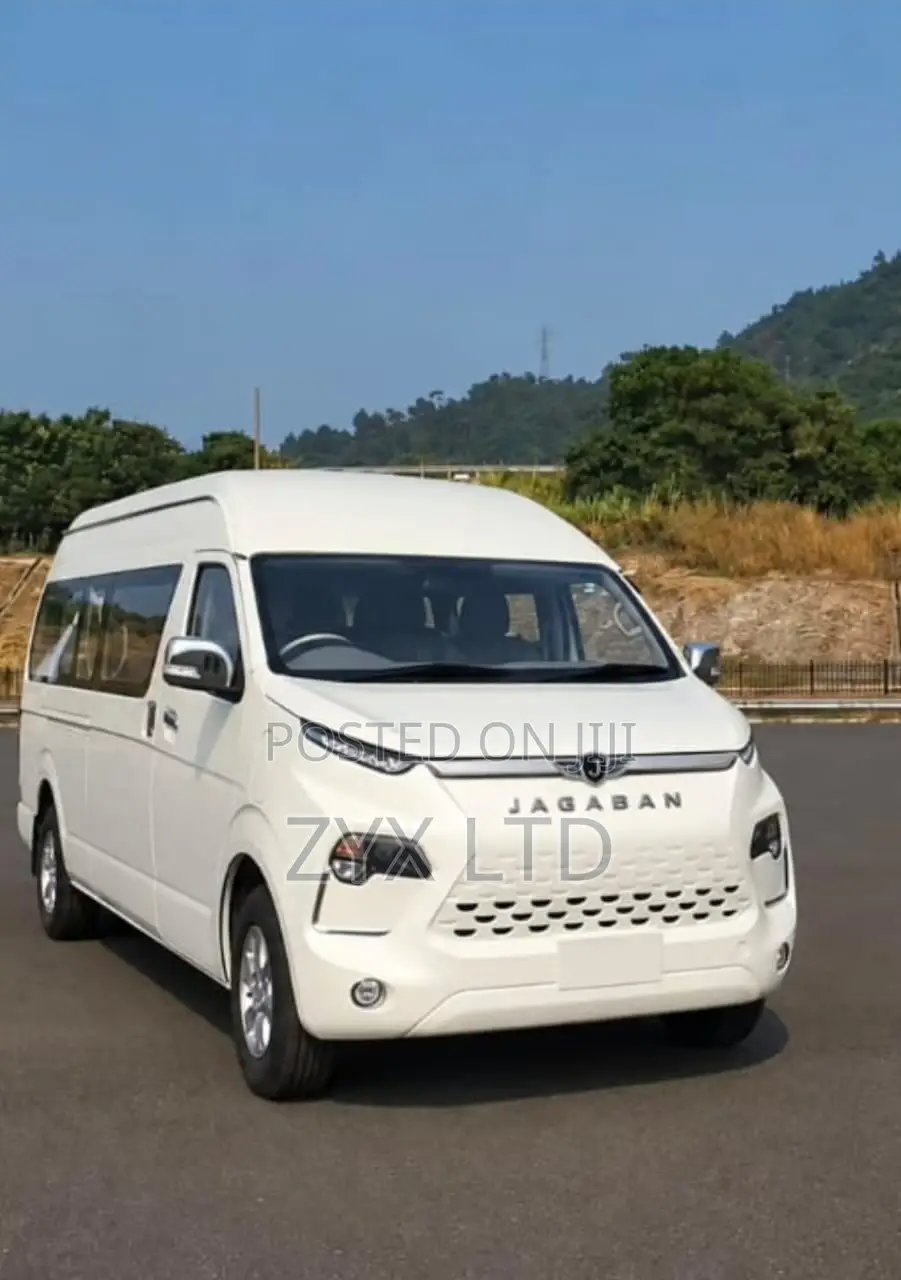 New Bus 2025 White