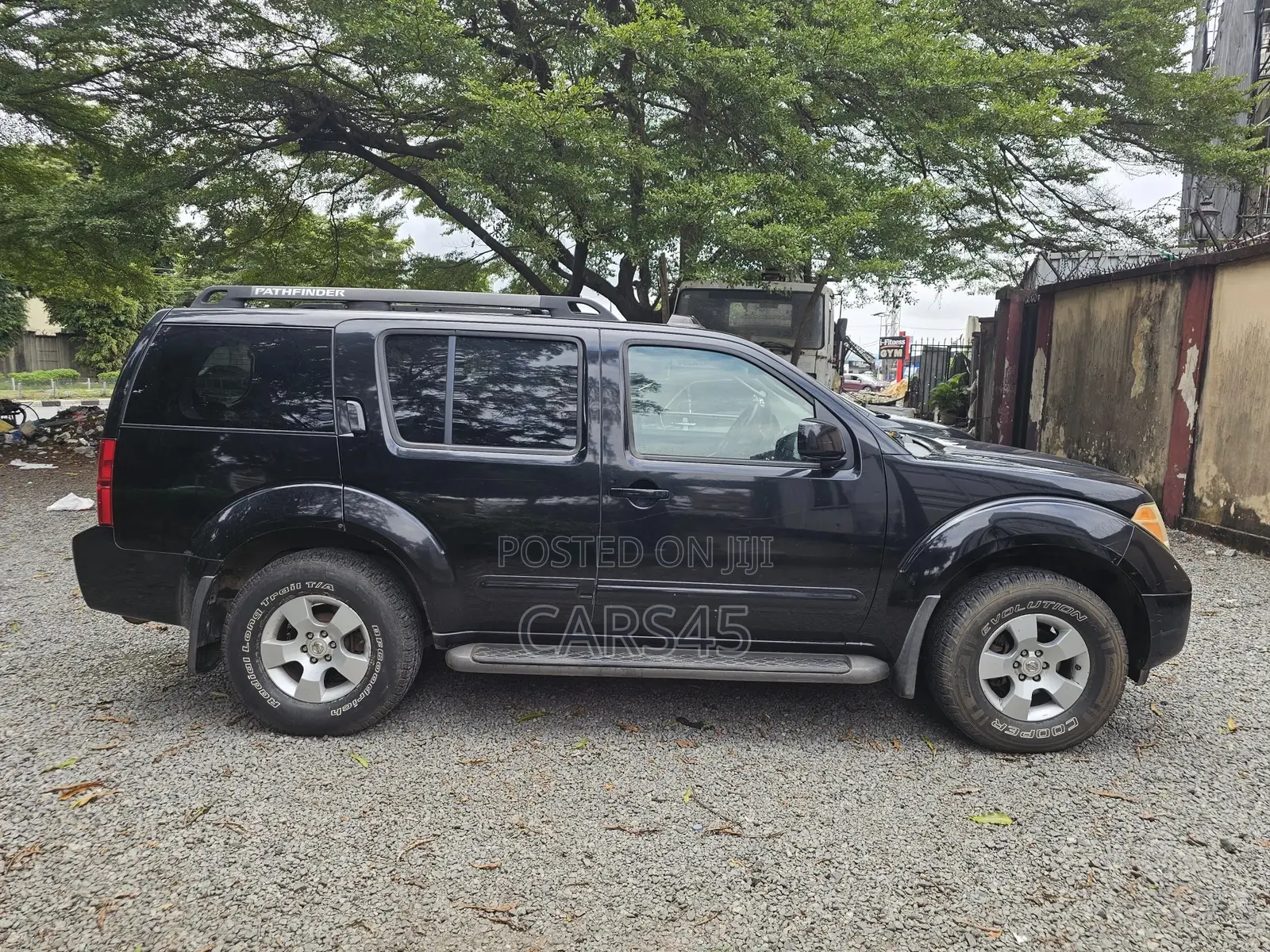 Nissan Pathfinder 2007 Black