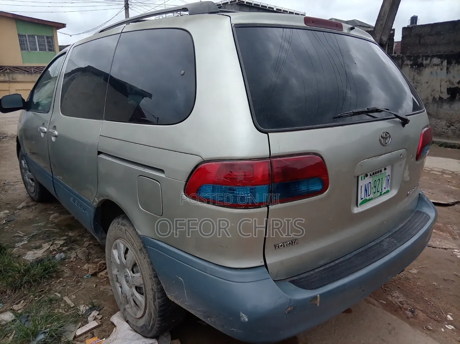 Toyota Sienna 2001 Silver