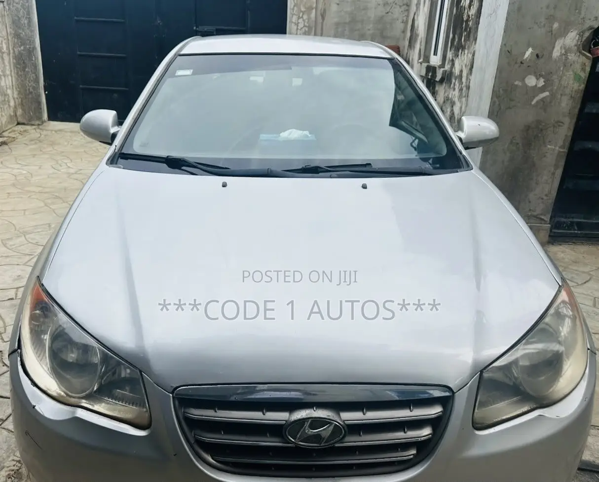 Hyundai Elantra 2009 Silver