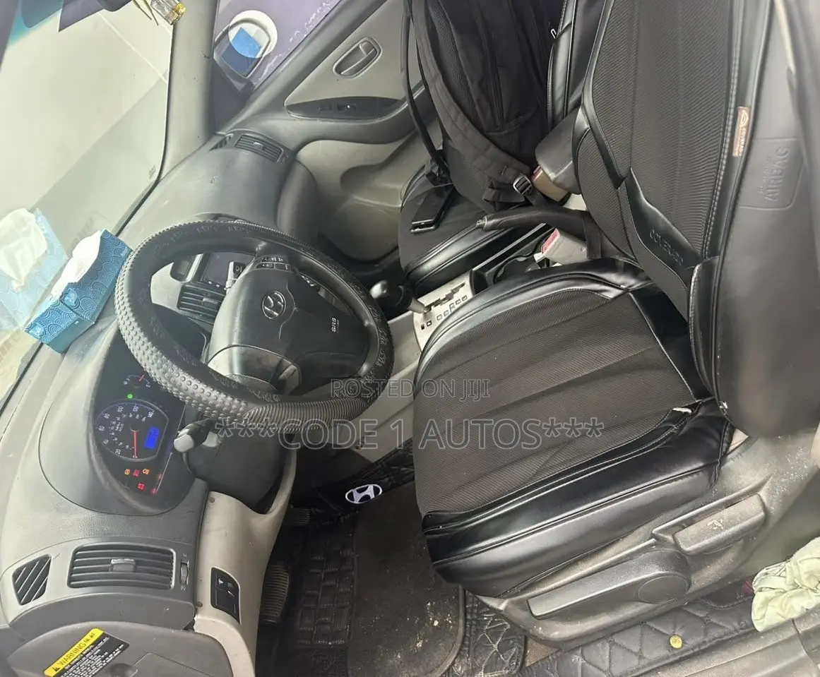 Hyundai Elantra 2009 Silver