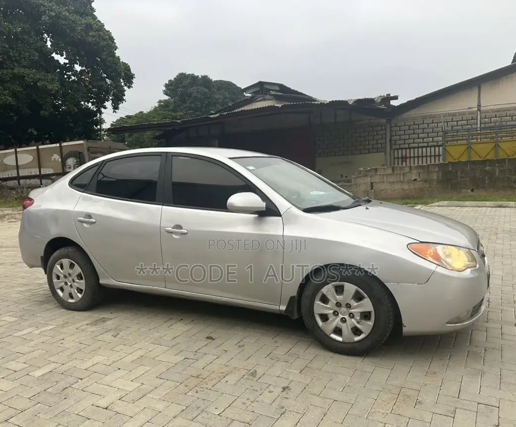 Hyundai Elantra 2009 Silver