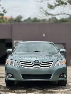 Toyota Camry LE 4dr Sedan (2.5L 4cyl 6AM) 2010 Green