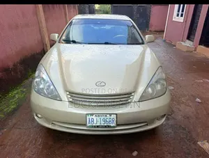 Lexus ES 300 2002 Gold