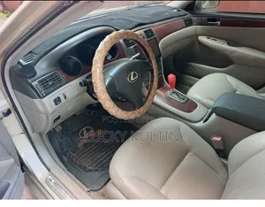 Lexus ES 300 2002 Gold