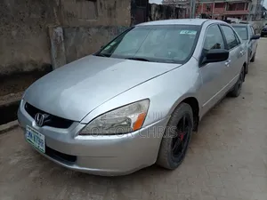 Honda Accord 2004 Silver
