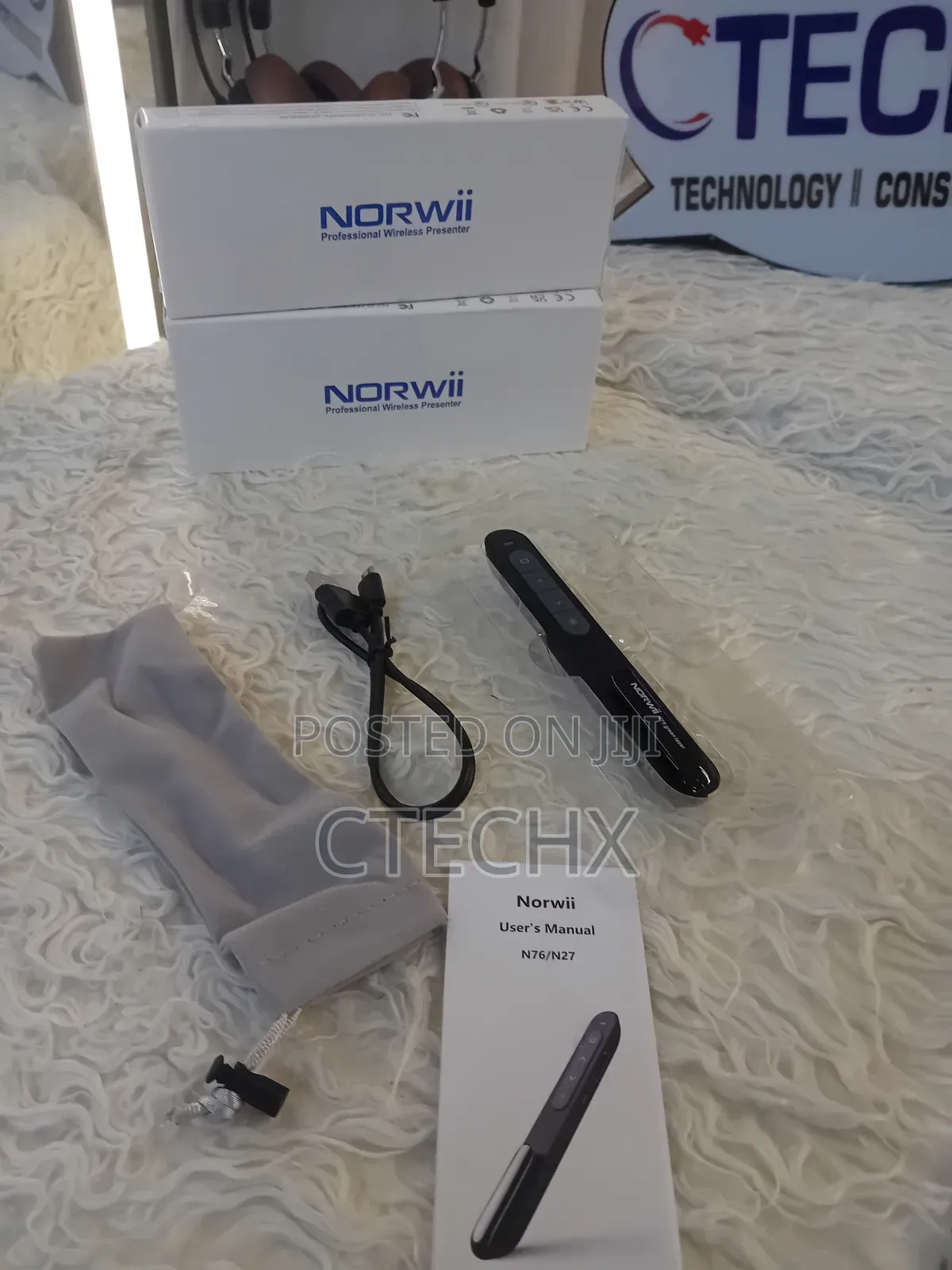 Norwii Rechargeable Wireless Presenter With Pointer for PowerPoint