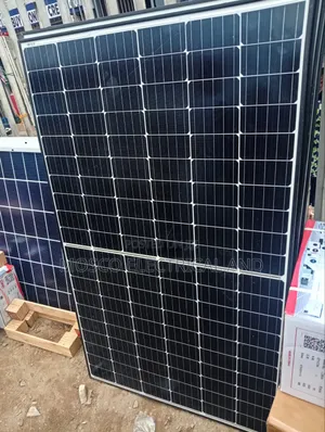 550watts Jinko Solar Panels