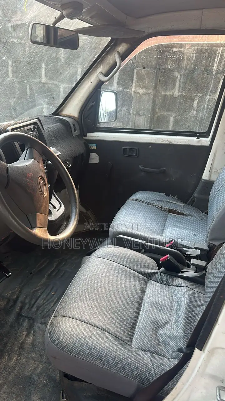 Daihatsu Hijet 2014 White