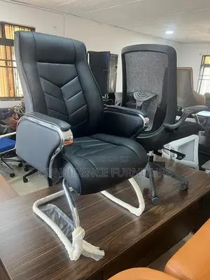 Executive Leather Visitors Chair