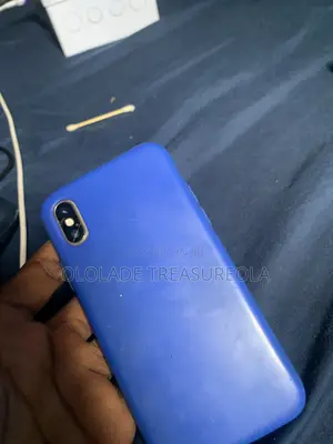 Apple iPhone X 64 GB White