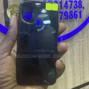 Apple iPhone 7 32 GB Black