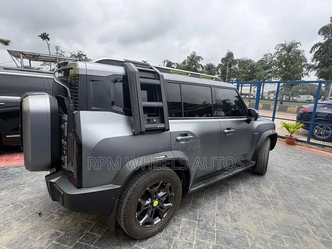Jetour T2 i-DM 2025 Gray