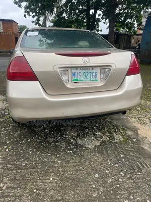 Honda Accord 2.4 2007 Gold
