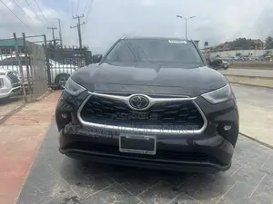 Toyota Highlander XLE 2021 Black