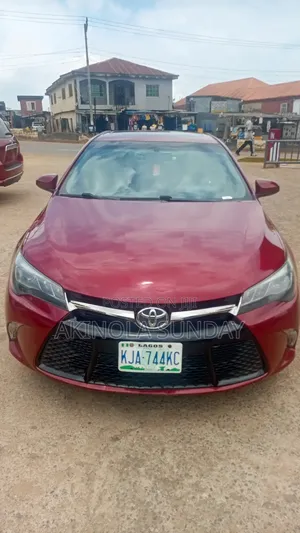 Toyota Camry 2015 Red