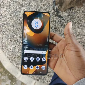 Motorola Razr (2023) 128 GB Gold