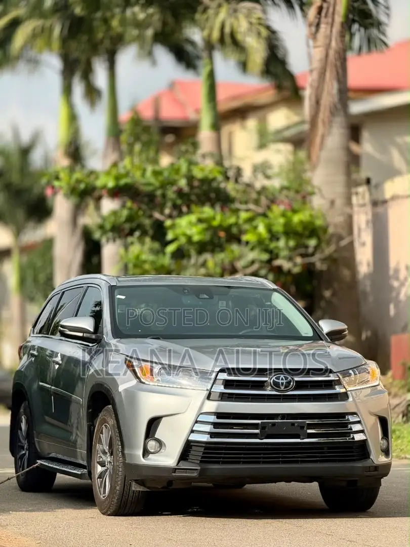 Toyota Highlander 2018 Gray