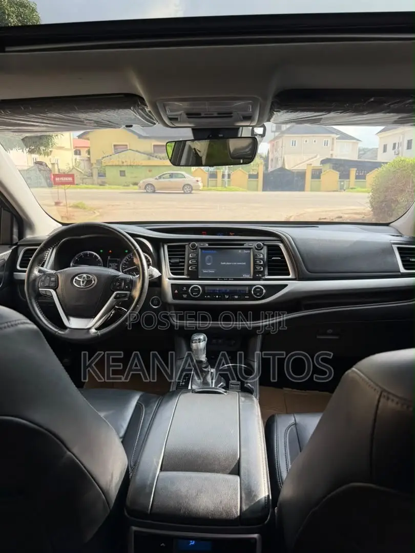 Toyota Highlander 2018 Gray