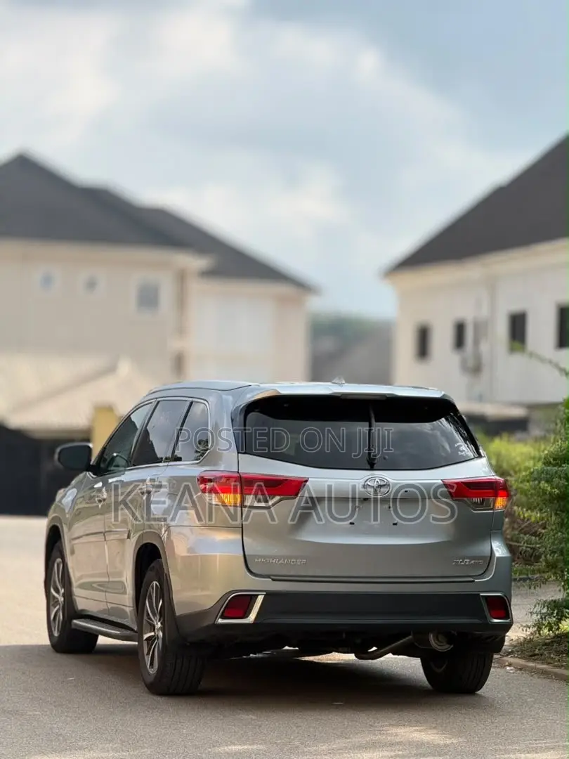 Toyota Highlander 2018 Gray