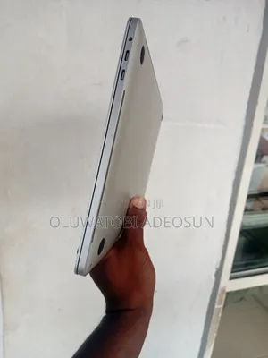 Laptop Apple MacBook Pro 2020 8GB Intel Core i5 SSD 512GB